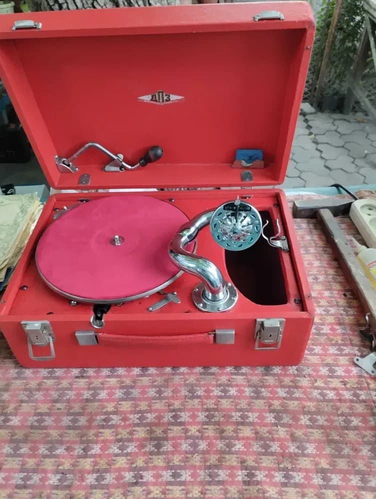 olx-1789845178400-1